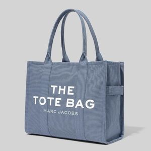 Marc Jacobd Mini Traveller Tote. NWT